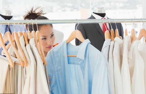 服装设计师很轻松？这4个专业天天见模特，收入很高令人艳羡